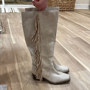 Wonderly Cream Fringe Heeled Boots